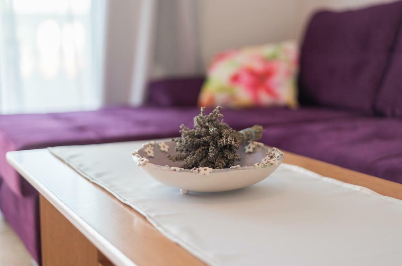 Pansion Dujmovic 1 Appartement Malinska Buitenkant foto