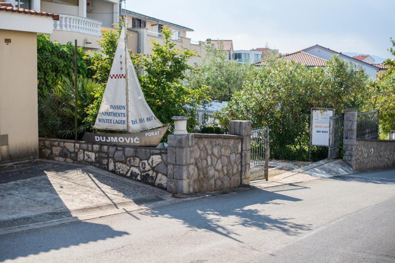 Pansion Dujmovic 1 Appartement Malinska Buitenkant foto